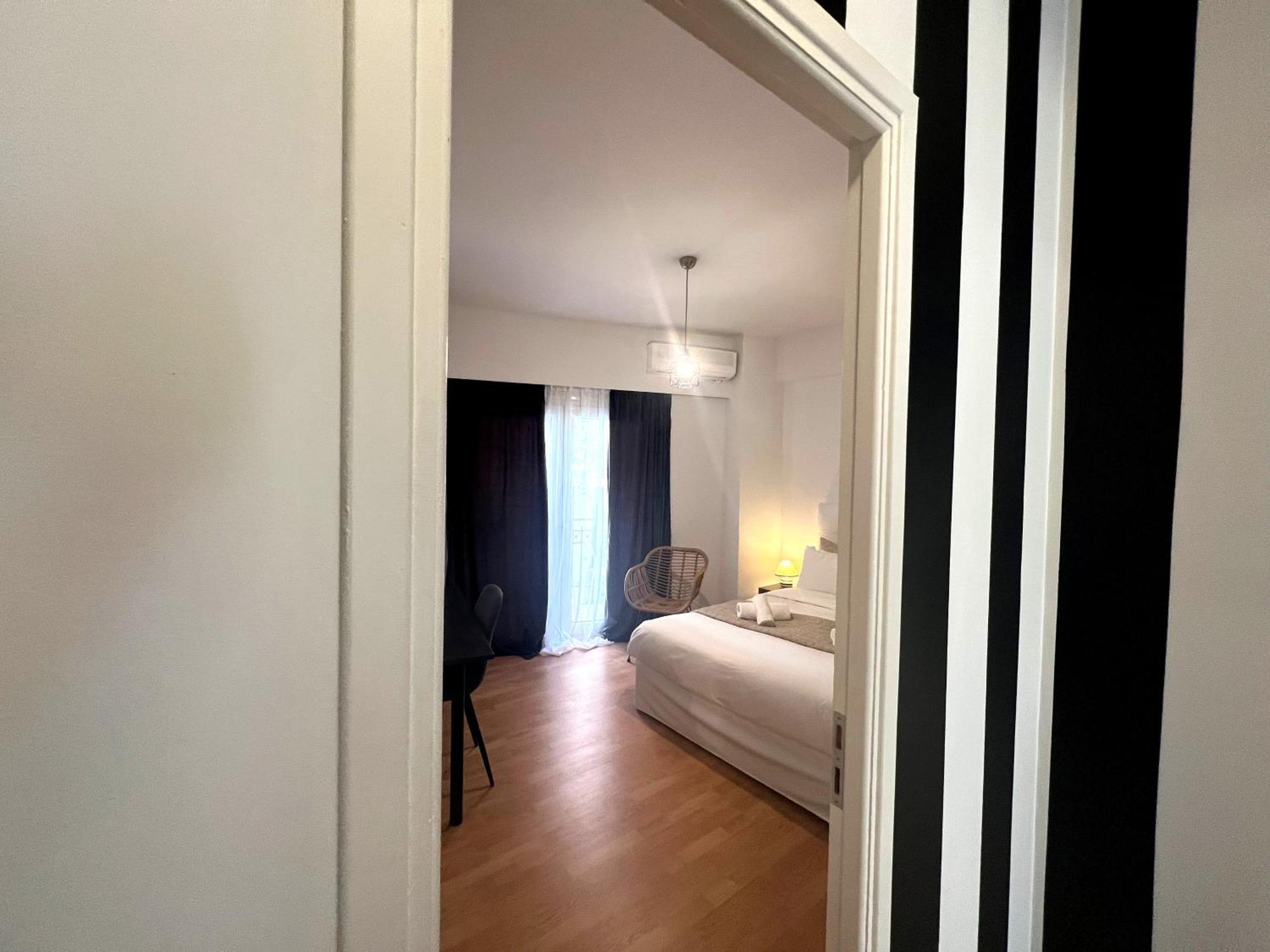 Allure Athens Urban Suites Exterior photo